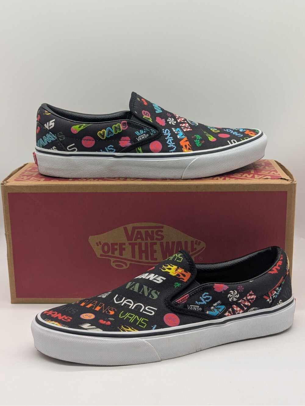 Vans Classic Slip-On Shoes Disruptive Womens Size 10 / Mens 8.5 Black True White